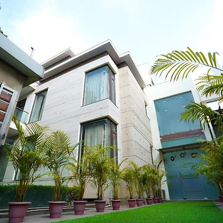 Lime Tree Hotel Sushant Lok Gurgaon Sector 29 Next To Iffco Chowk Metro Exterior photo