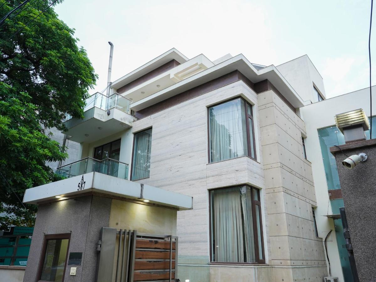 Lime Tree Hotel Sushant Lok Gurgaon Sector 29 Next To Iffco Chowk Metro Exterior photo