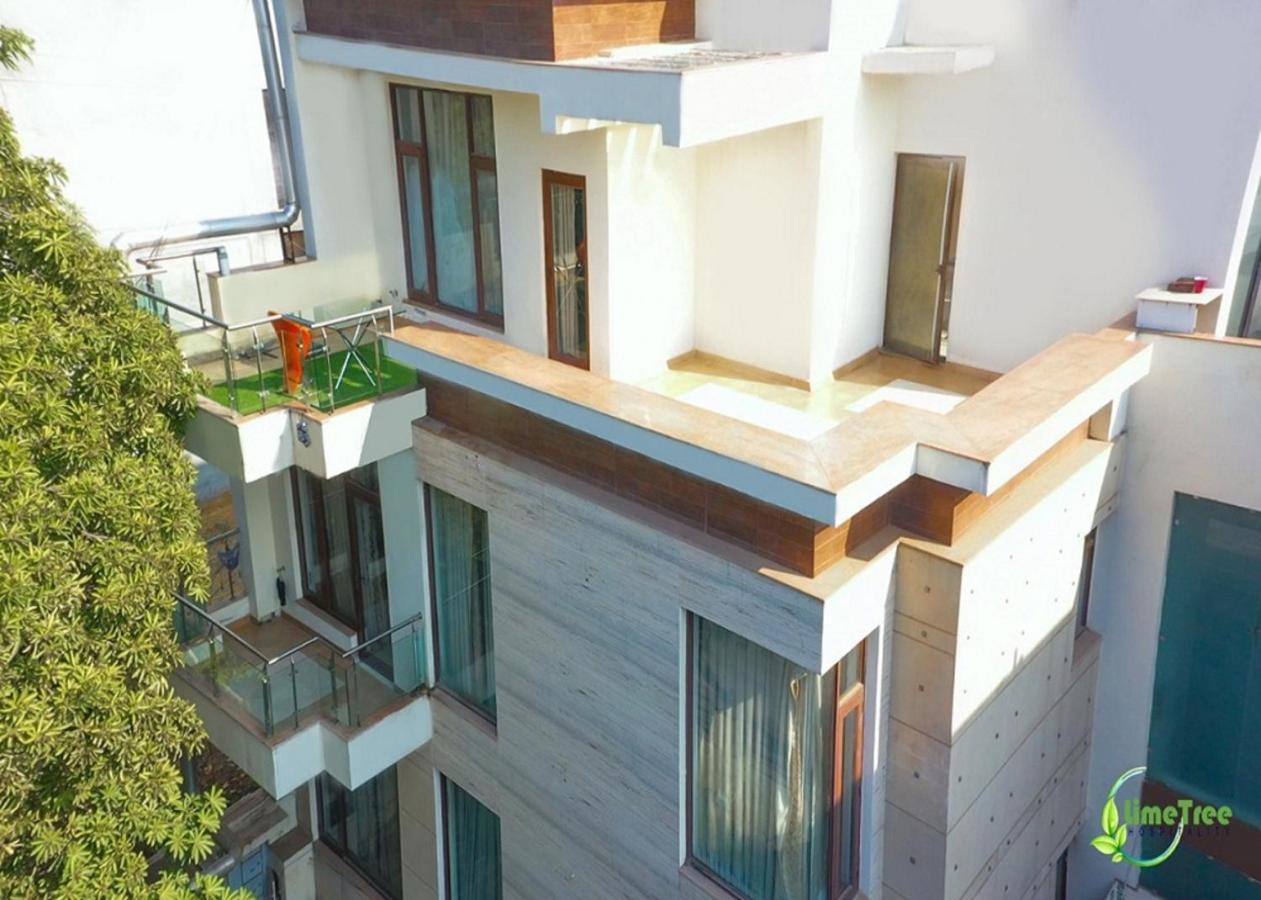 Lime Tree Hotel Sushant Lok Gurgaon Sector 29 Next To Iffco Chowk Metro Exterior photo